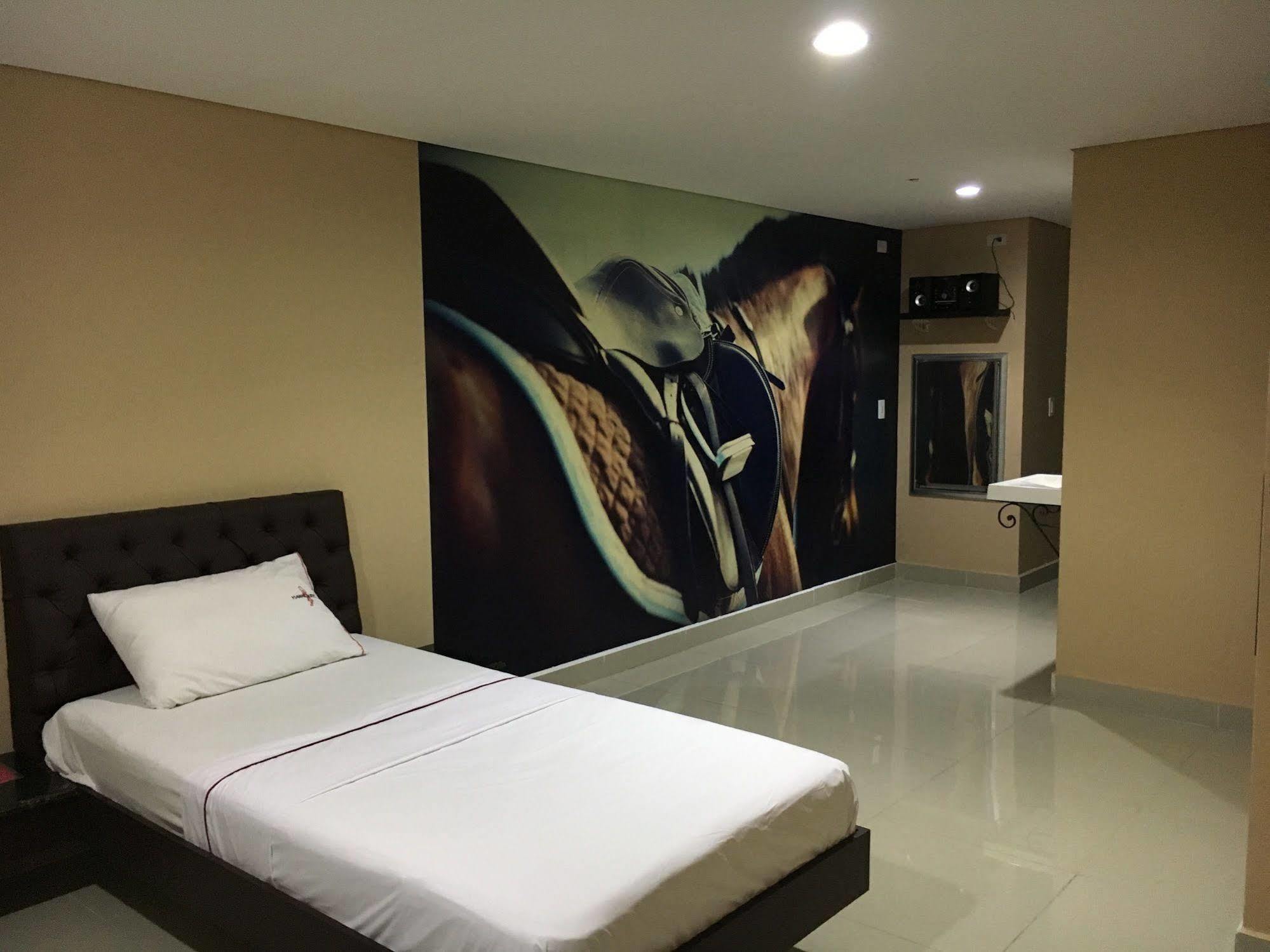 3H Hotel Centro Historico Medellin Exterior photo